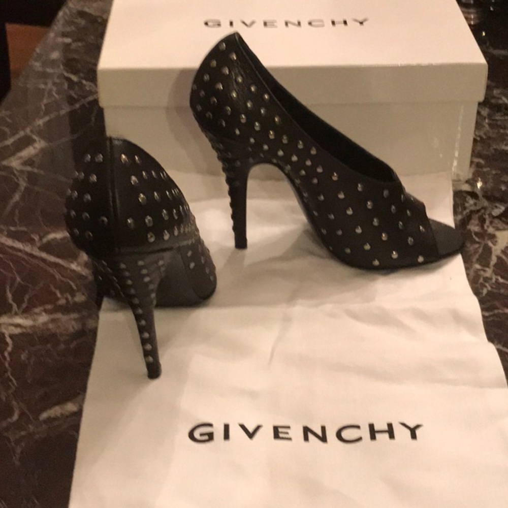 👑HOST PICK👑 Givenchy Kidskin Stilettos - Picture 4 of 8